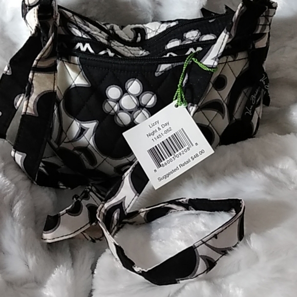 Vera Bradley Handbags - Vera Bradley crossbody bag